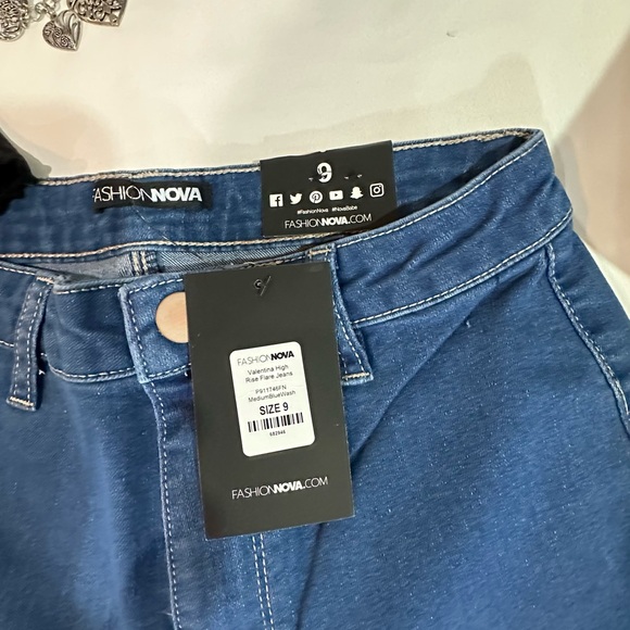 Bellbottoms jeans - Picture 3 of 4